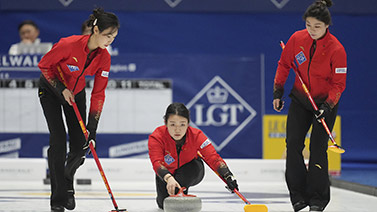 在战略上进 在战略上进