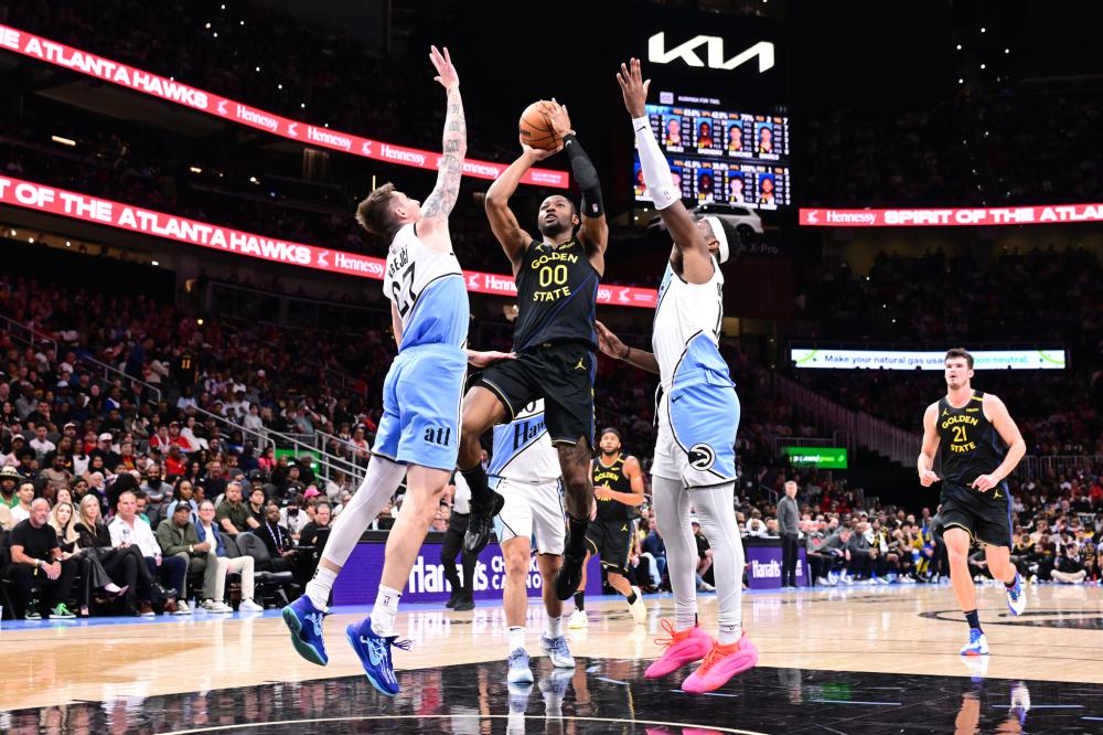 尤其是在举 尤其是在举